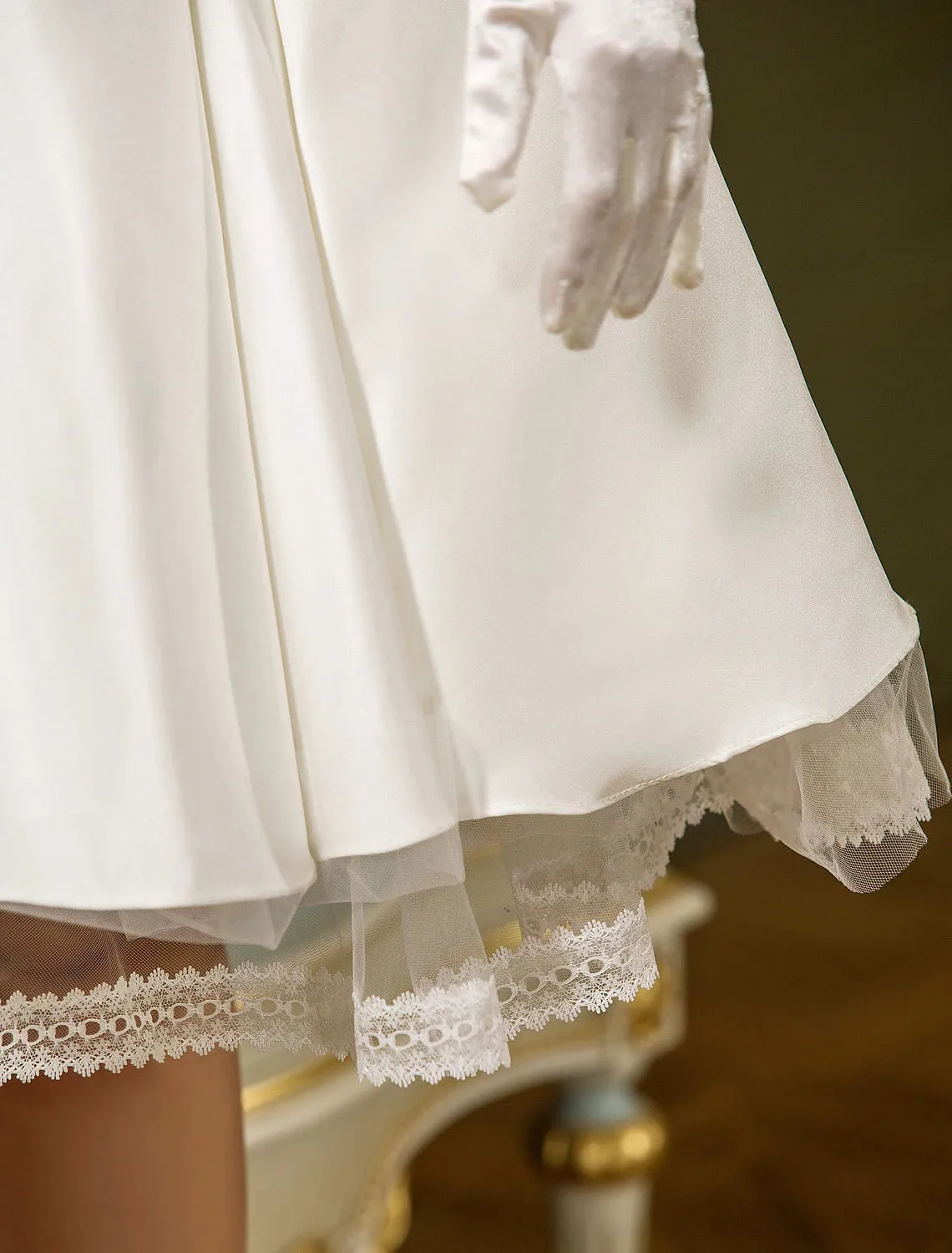 Luolandi Reception Vintage 1940s / 1950s Little White Dresses Wedding Dresses A-Line Sweetheart Cap Sleeve Knee Length Satin Bridal Gowns With Lace