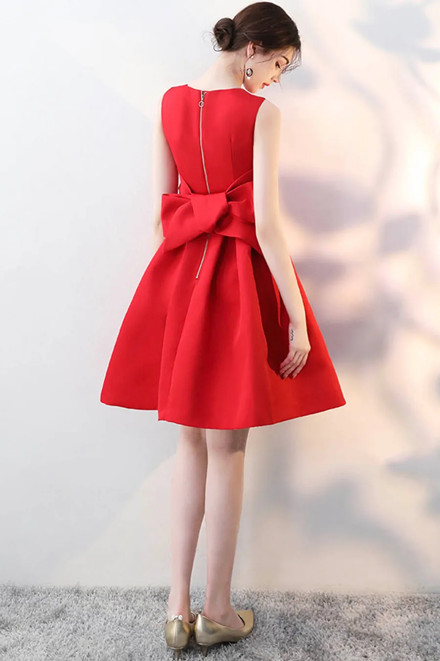 Luolandi Red Satin Short Prom Dresses A-Line Party Homecoming Dresses Cocktail Dresses