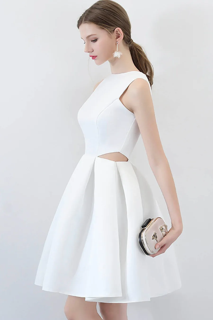 Luolandi White Satin Short Prom Dresses Cute A-Line Party Dresses Cocktail Dresses